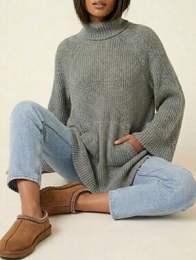 UGG Grey Ribbed Raelyn Pullover Sweater with Front Pocket